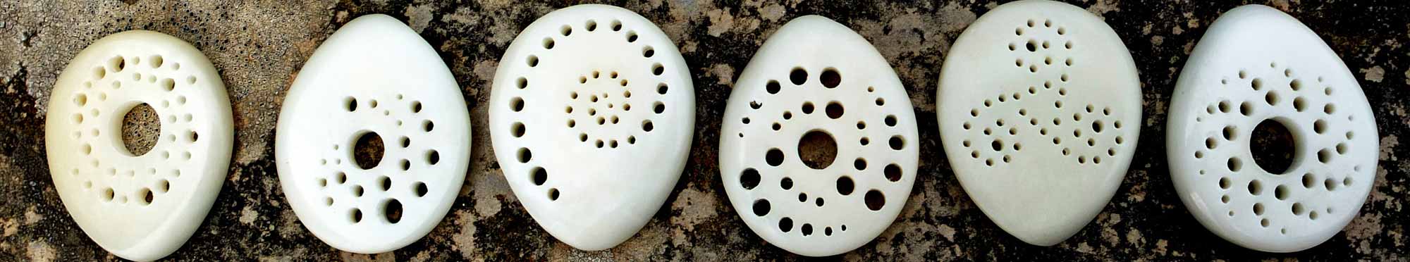 plettri_chitarra_artigianali_tagua_guitar_picks_handmade_1